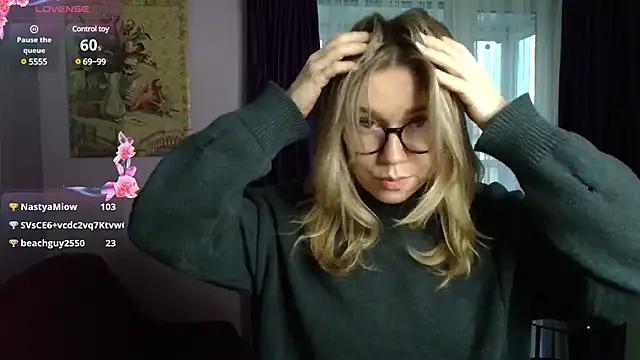 Snapshot of TaylorBre chatting on January 21, 2025, 9:03 am TaylorBre online show from January 21, 2025, 9:03 am