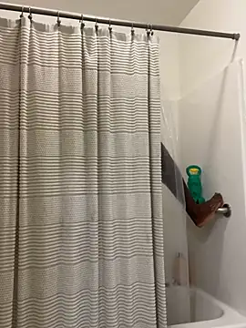 wonderfem101 online show from December 11, 2024, 7:46 pm