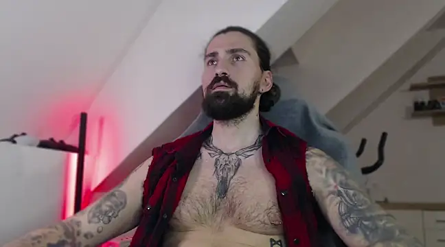 MateoHunk online show from January 25, 2025, 4:46 pm