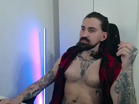 Snapshot of MateoHunk chatting on May 9, 2026, 5:49 pm MateoHunk online show from May 9, 2026, 5:49 pm