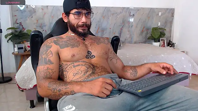 Snapshot of hanz_col chatting on June 9, 2026, 5:14 pm hanz col online show from June 9, 2026, 5:14 pm