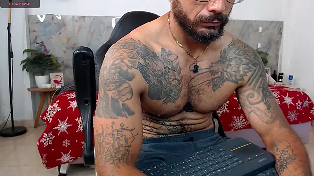 Snapshot of hanz_col chatting on June 18, 2026, 4:01 pm hanz col online show from June 18, 2026, 4:01 pm