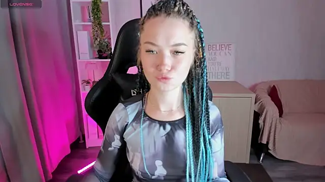 Kira yoon online show from November 23, 2025, 12:53 am