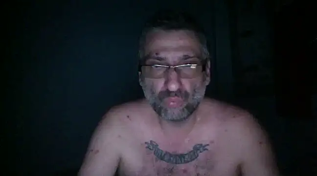 Snapshot of Lukbru360 chatting on December 10, 2024, 4:02 am Lukbru360 online show from December 10, 2024, 4:02 am