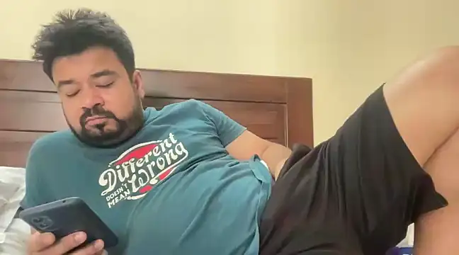 coolboy6566 online show from March 21, 2025, 7:11 am