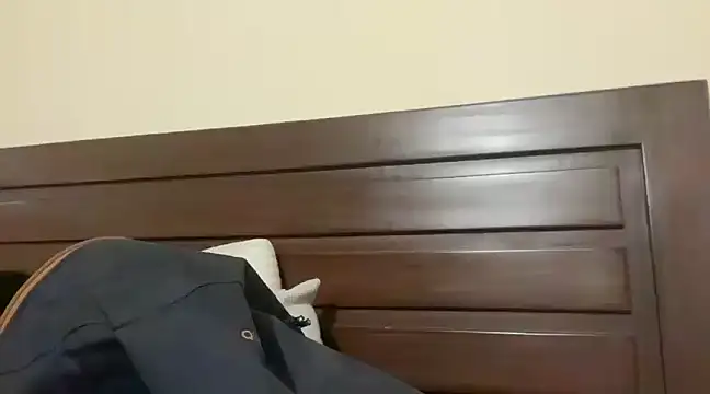 coolboy6566 online show from December 22, 2024, 12:17 am