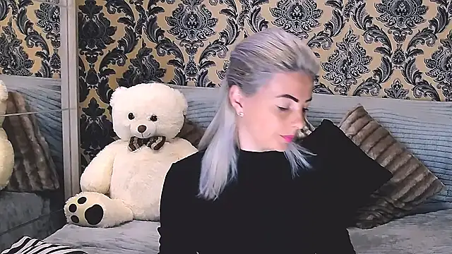 Snapshot of Aly_girl1 chatting on March 19, 2025, 11:50 am Aly girl1 online show from March 19, 2025, 11:50 am