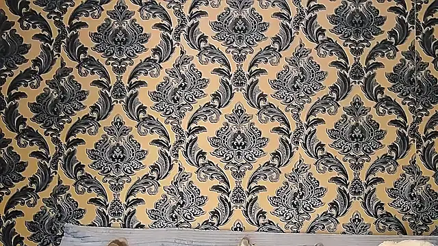 Snapshot of Aly_girl1 chatting on February 27, 2025, 8:13 am Aly girl1 online show from February 27, 2025, 8:13 am