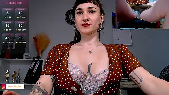 Snapshot of FoxRineHelen chatting on March 17, 2025, 4:01 pm FoxRineHelen online show from March 17, 2025, 4:01 pm