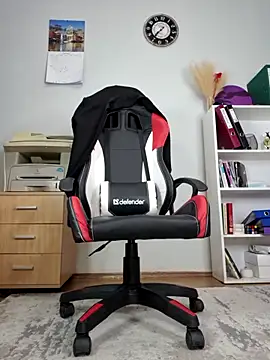 Snapshot of FoxRineHelen chatting on February 13, 2025, 2:31 pm FoxRineHelen online show from February 13, 2025, 2:31 pm