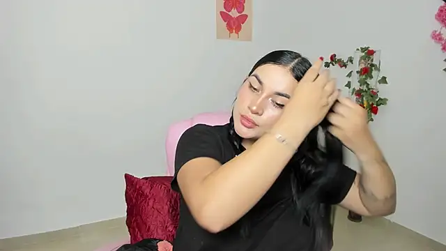 Emic  online show from September 30, 2025, 2:23 pm