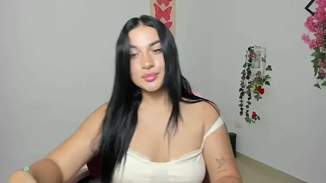 Emic  online show from October 10, 2025, 2:51 pm