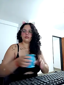 babyluna939 online show from March 27, 2026, 7:48 pm