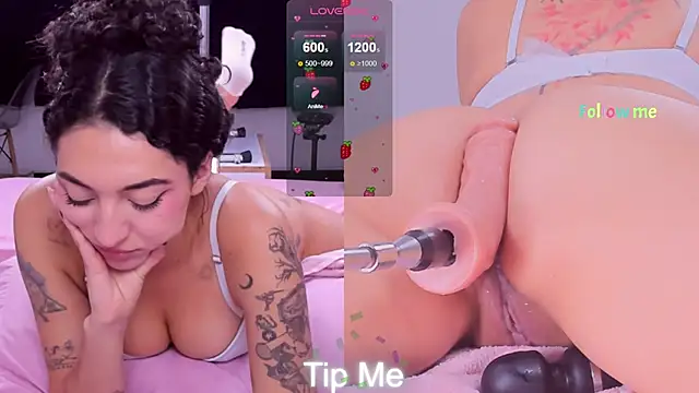 Snapshot of Amellia_rous chatting on February 10, 2025, 10:51 pm Amellia rous online show from February 10, 2025, 10:51 pm