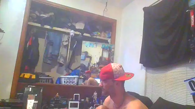 Snapshot of slinginbigD chatting on February 19, 2025, 9:28 am slinginbigD online show from February 19, 2025, 9:28 am