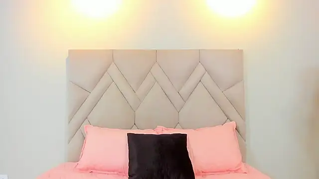 Snapshot of Isis_Osman chatting on February 13, 2026, 7:25 pm Isis Osman online show from February 13, 2026, 7:25 pm