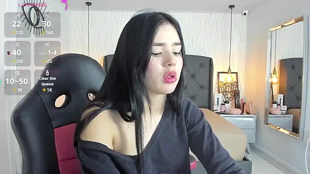 CASSIESTONEMM1 online show from March 18, 2025, 8:05 pm