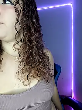   elissa online show from November 10, 2025, 4:06 am