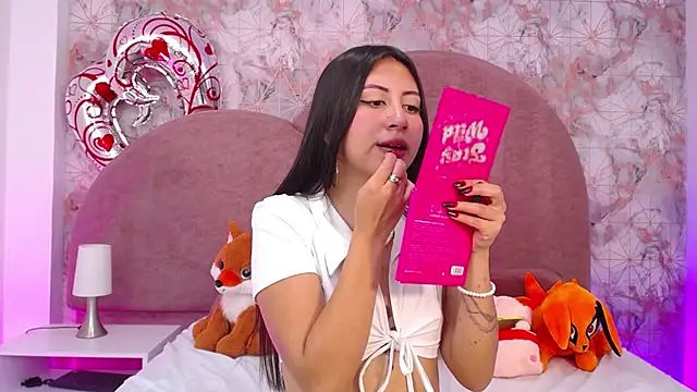 Snapshot of Celeste_Storm chatting on February 21, 2025, 3:54 pm Celeste Storm online show from February 21, 2025, 3:54 pm