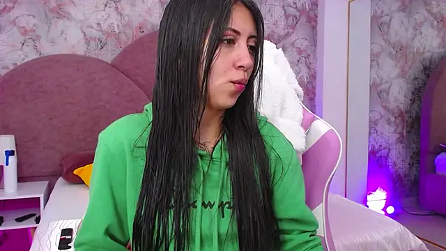 Snapshot of Celeste_Storm chatting on March 17, 2025, 12:25 pm Celeste Storm online show from March 17, 2025, 12:25 pm