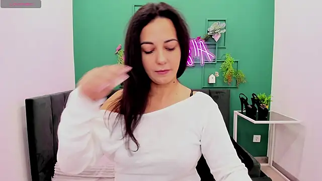 Linda Insatiable online show from November 28, 2025, 1:39 am