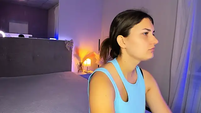 Snapshot of Laura_Leee chatting on July 5, 2026, 5:03 am Laura Leee online show from July 5, 2026, 5:03 am