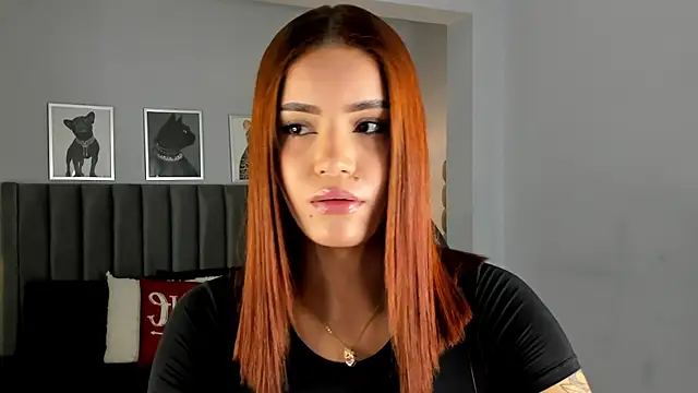 Madie  collins online show from December 16, 2025, 11:36 am