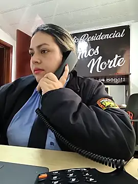 Snapshot of DULCE__26 chatting on October 1, 2025, 11:58 am DULCE 26 online show from October 1, 2025, 11:58 am