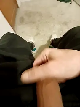 casper0303 online show from February 13, 2026, 11:16 pm