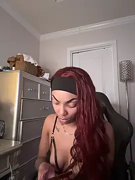 Snapshot of butterflybootyy chatting on January 15, 2026, 2:37 am butterflybootyy online show from January 15, 2026, 2:37 am