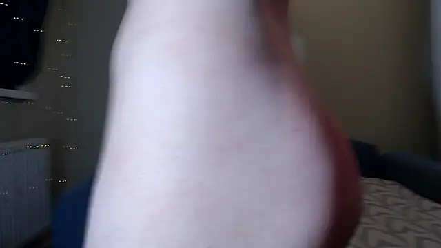 Snapshot of ErikysM chatting on December 17, 2025, 5:07 pm ErikysM online show from December 17, 2025, 5:07 pm