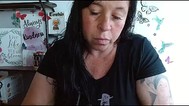 Snapshot of SadistikXX chatting on February 5, 2026, 9:43 pm SadistikXX online show from February 5, 2026, 9:43 pm