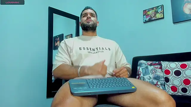 SamirHazard97 online show from March 15, 2025, 4:24 am