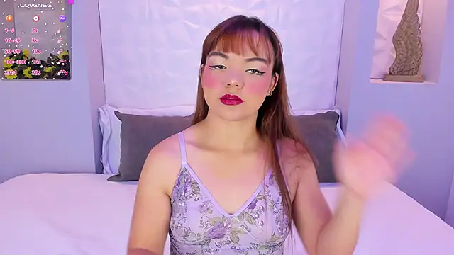 EmilyRouss  online show from January 8, 2026, 7:20 pm