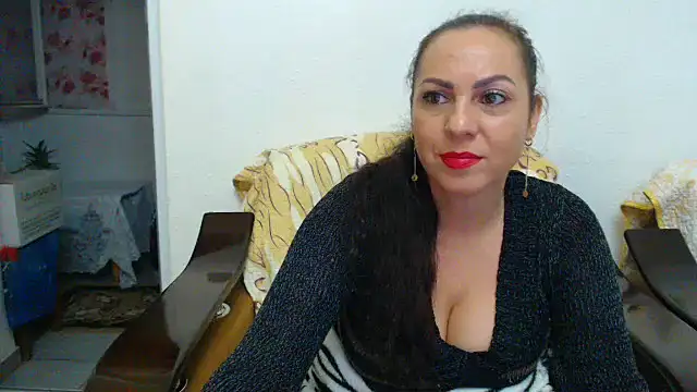 Snapshot of MissElla chatting on October 30, 2025, 1:37 am MissElla online show from October 30, 2025, 1:37 am