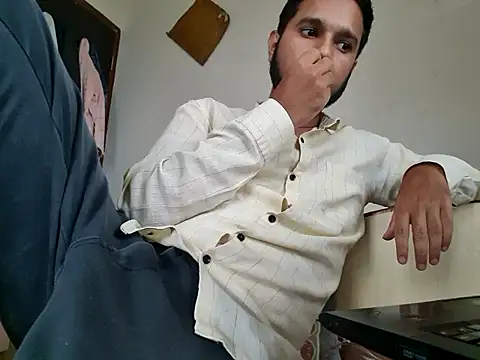 Snapshot of Jonrobinso chatting on September 30, 2025, 9:37 am Jonrobinso online show from September 30, 2025, 9:37 am