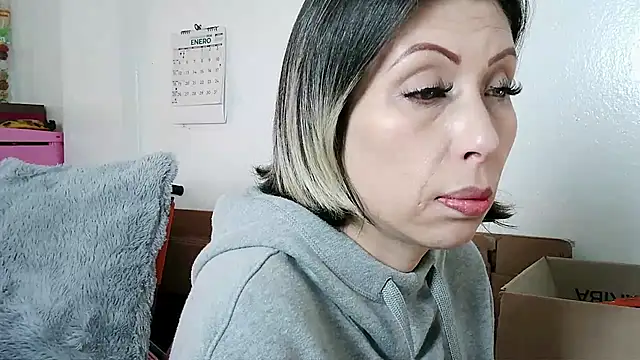 Snapshot of alixia81 chatting on January 18, 2026, 2:31 pm alixia81 online show from January 18, 2026, 2:31 pm