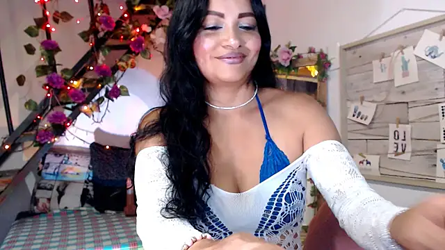 luna sky83 online show from February 18, 2026, 6:00 am