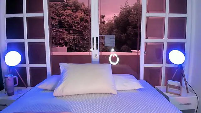 LottiCarter online show from May 27, 2026, 8:05 pm