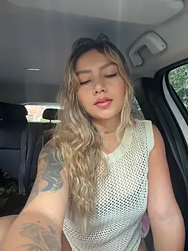 Snapshot of amanda-medrano1 chatting on May 19, 2026, 2:02 pm amanda-medrano1 online show from May 19, 2026, 2:02 pm