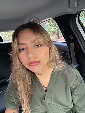Snapshot of amanda-medrano1 chatting on June 2, 2026, 1:44 pm amanda-medrano1 online show from June 2, 2026, 1:44 pm