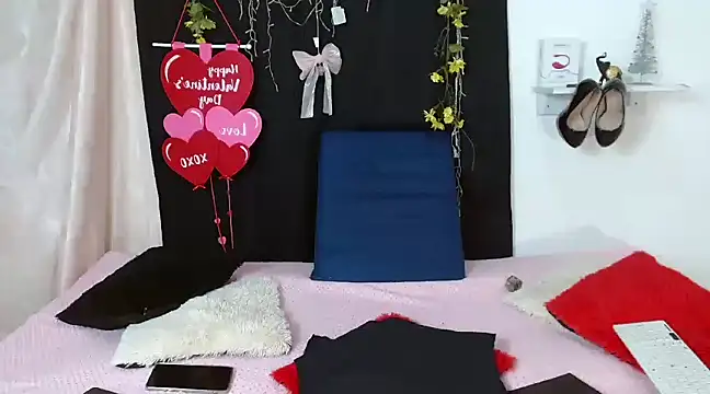 DominarixFoxy online show from February 18, 2025, 6:58 pm