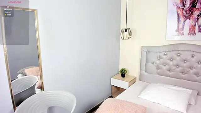 escarleth   online show from February 23, 2026, 11:44 am