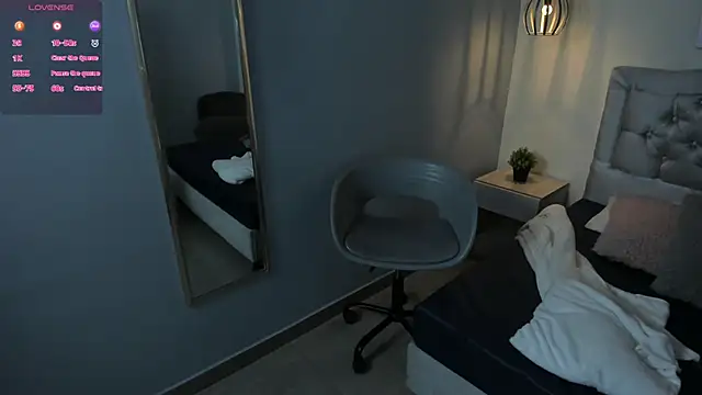 Snapshot of escarleth__ chatting on June 27, 2026, 2:23 pm escarleth online show from June 27, 2026, 2:23 pm