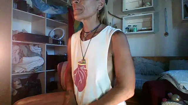 sabinytahot online show from December 17, 2024, 6:31 pm