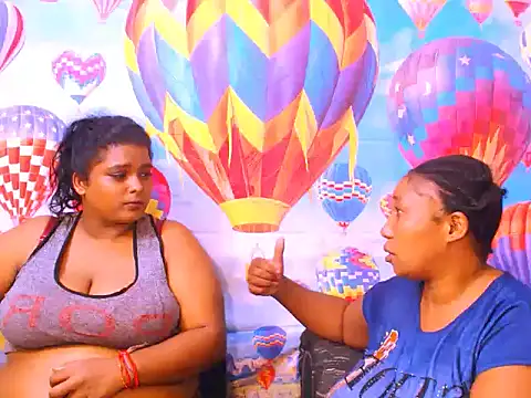 Snapshot of SexcGals chatting on December 15, 2024, 8:04 pm SexcGals online show from December 15, 2024, 8:04 pm