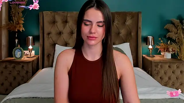 CalyMoon online show from November 27, 2025, 8:20 pm