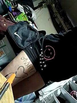 lilbishmiss online show from September 29, 2025, 7:52 pm