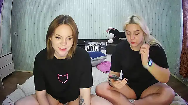 ChrisGirls online show from March 18, 2025, 12:28 pm