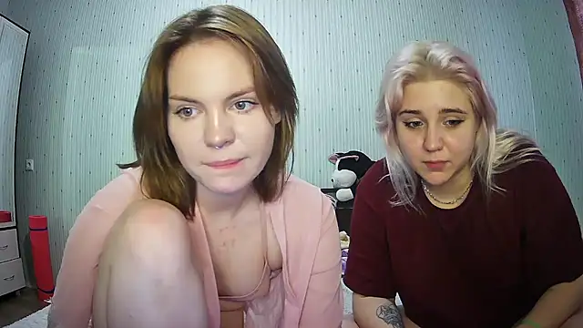 ChrisGirls online show from February 21, 2025, 3:21 pm